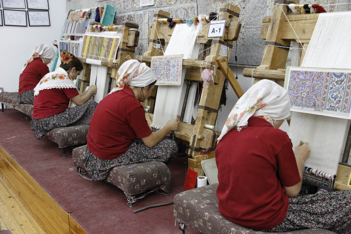 Sentez | T.C. Milli Eğitim Bakanlığı | Halk Eğitim Halıcılık Kursları